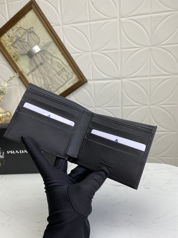 プラダ財布コピー角部分ディテール